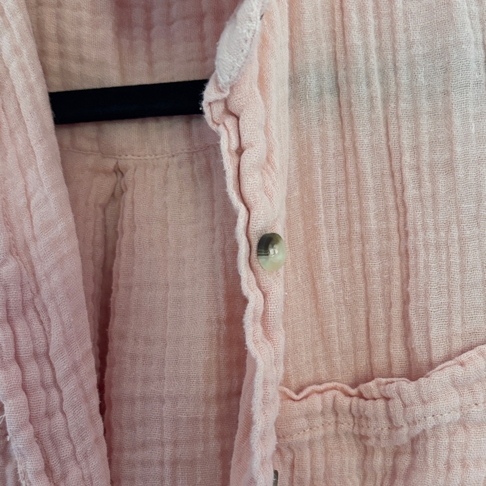 Japna Women's Coral Button-Down Shirt - Picture 4 of 11